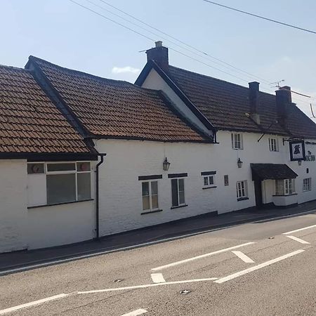 The Dog Inn Old Sodbury Exterior foto